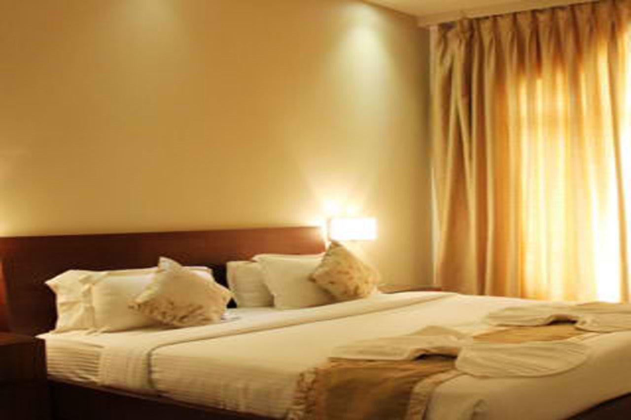 Sukhmantra Resort & Spa Кандолим Экстерьер фото