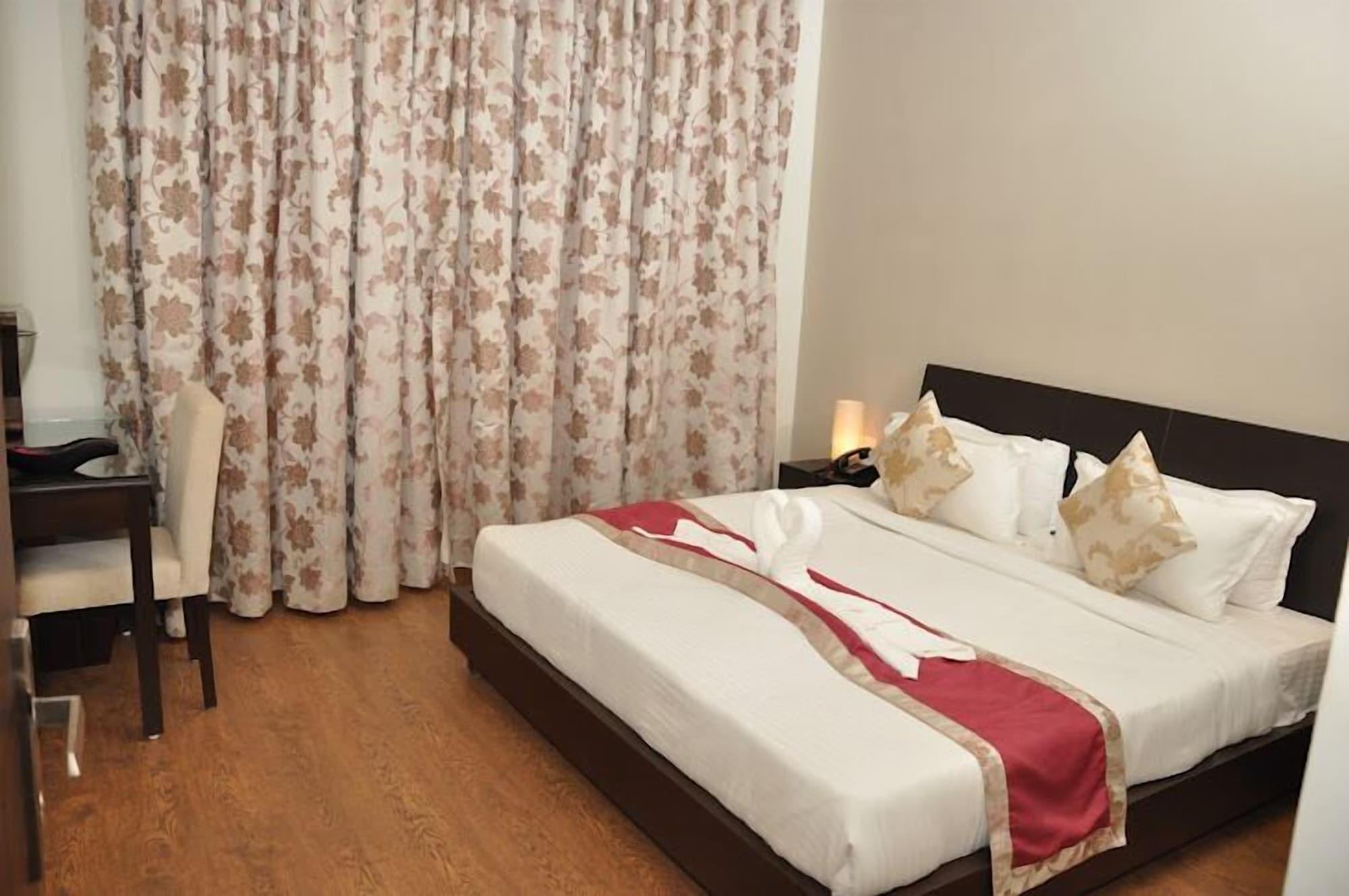 Sukhmantra Resort & Spa Кандолим Экстерьер фото