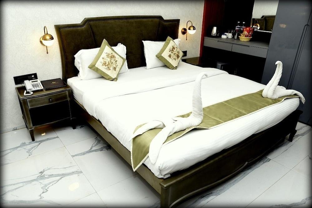 Sukhmantra Resort & Spa Кандолим Экстерьер фото