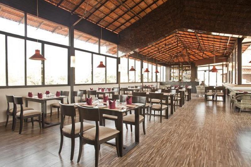 Sukhmantra Resort & Spa Кандолим Экстерьер фото